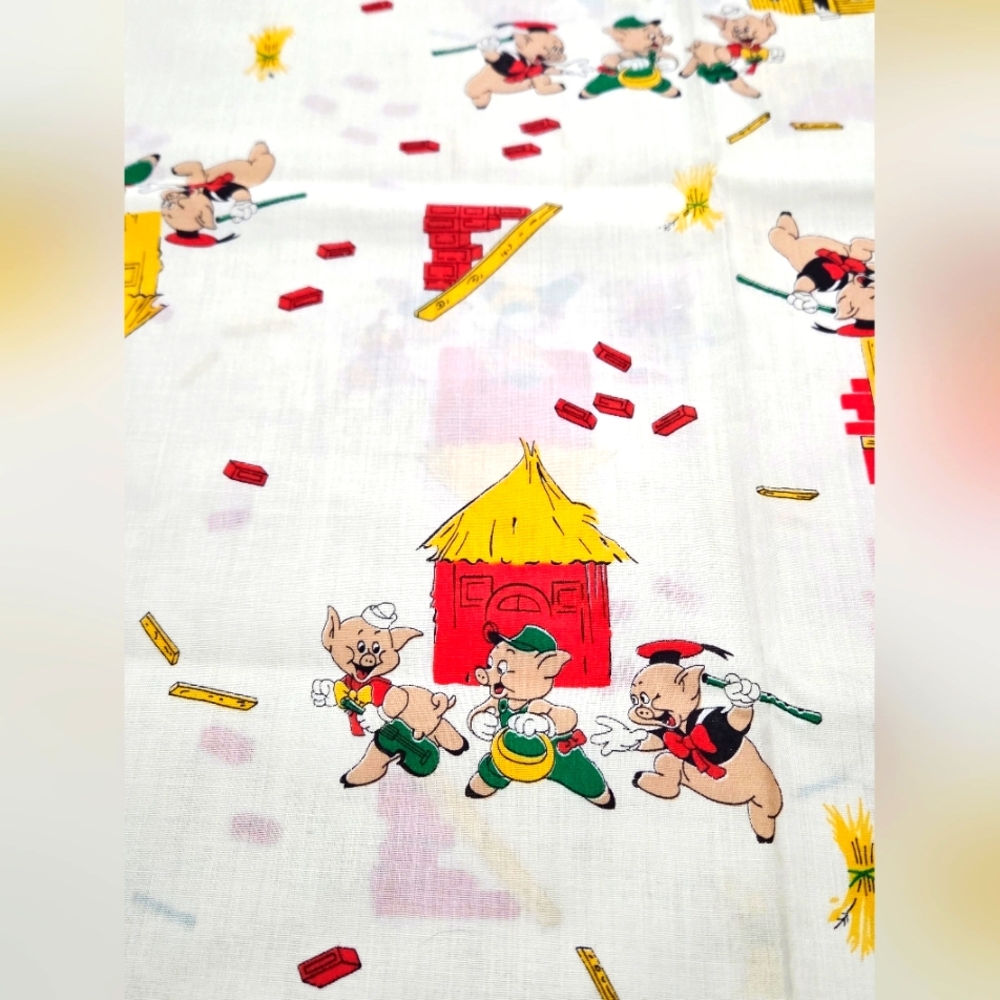 Vintage THE THREE LITTLE PIGS Walt Disney Productions Sewing - Quilting Fabric